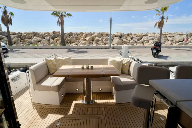 2019-sunseeker-manhattan-52-power-10178990-20260519071549090-1