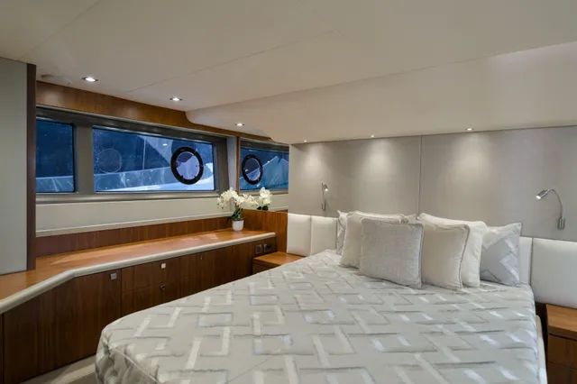 2019-sunseeker-manhattan-52-power-10178990-20260519071620582-4
